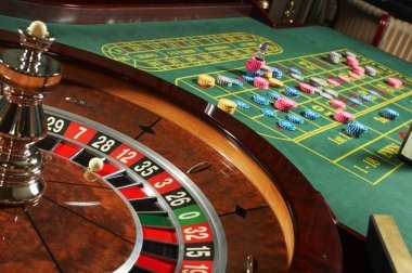 Dashboard meja live dealer dengan dealer profesional dan antarmuka permainan